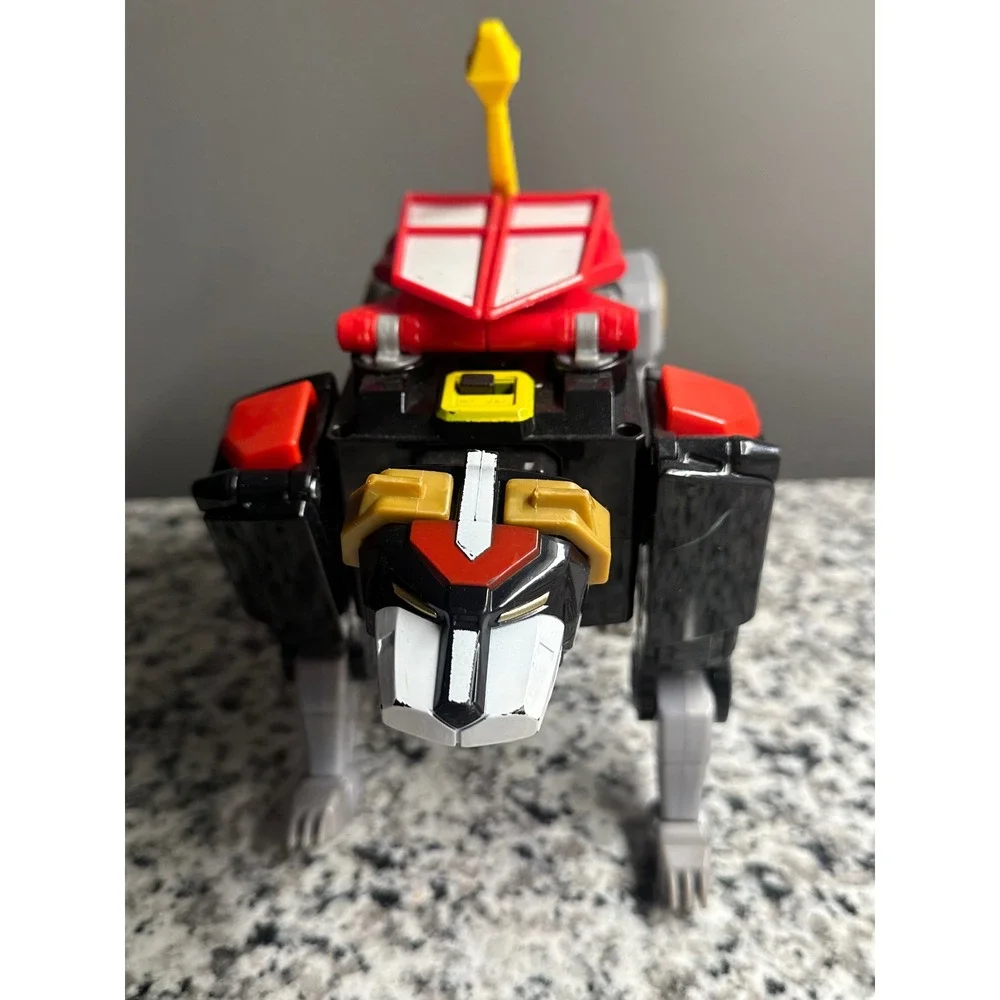 Voltron 2017‎ Classic Legendary Defender Electronic Black Lion Figure